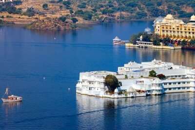 A look of the beautiful hotels in Lake Pichola in Udaipur
